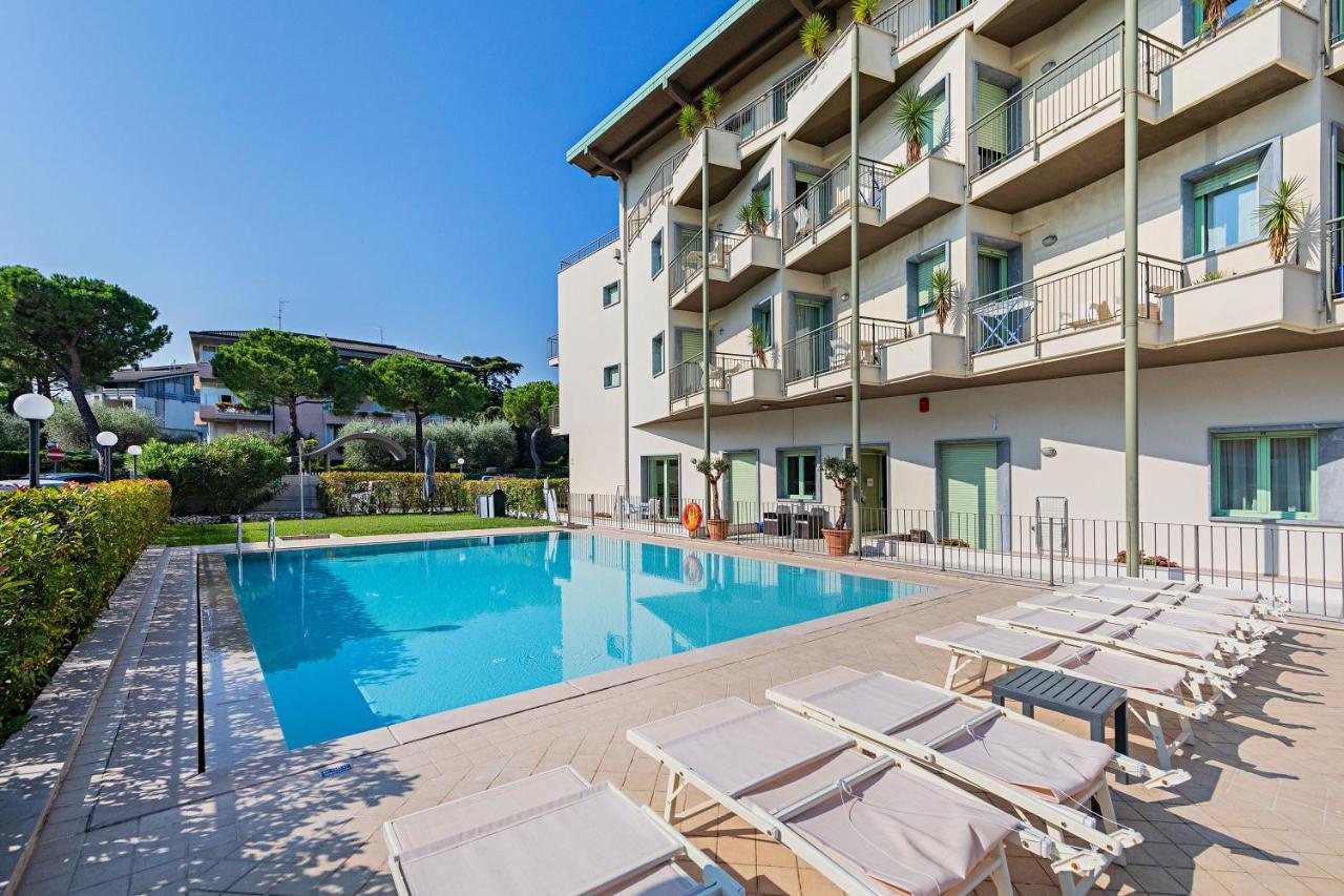 Residenza Miralago By Wonderful Italy 데센자노델가르다 외부 사진